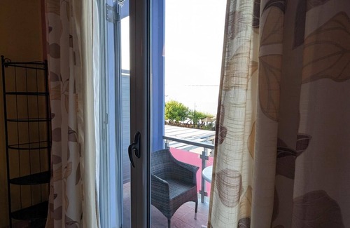 Kamena Vourla House | 203 | Okeania Double Room 1st Floor
