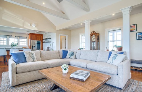 Dionis House | 204 m² House ∙ 4 bedrooms ∙ 8 guests