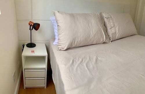 Bigorrilho Apartment | 205- Apartamento 1 quarto suite, Encantador, amplo e decorado, mobiliario moderno, cozinha completa com utensílios , Excelente vista da cidade e localização privelegiada no bairro Bigorrilho ,