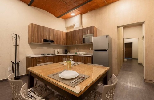 Historic Center Apartment | 205 Zocalo Cathedral 2bdrmB 2Bath fits 10 AC Apt