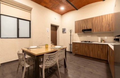 Historic Center Apartment | 205 Zocalo Cathedral 2bdrmB 2Bath fits 10 AC Apt