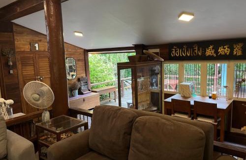 Song Phi Nong Cabin | 206 Wan Warn, 3 wooden houses in Kaeng Krachan Forest
