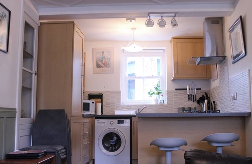 Kendal Cottage | 21 ENTRY LANE, pet friendly, character holiday cottage in Kendal