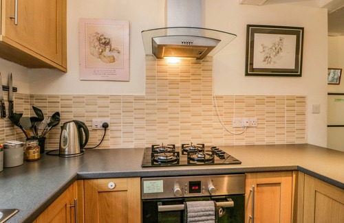 Kendal Cottage | 21 ENTRY LANE, pet friendly, character holiday cottage in Kendal