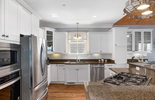 Ocean Point House | 21 Ocean Point - New to rental market