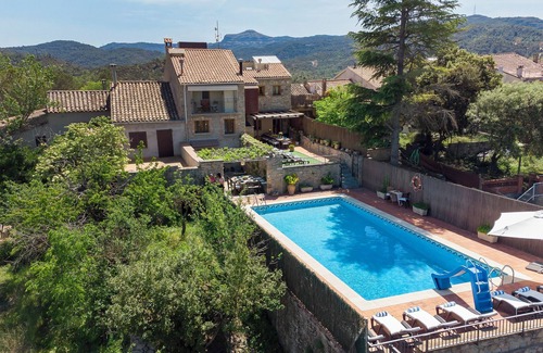 Rocafort Villa | 21 sleeps private pool villa & BBQ near Barcelona