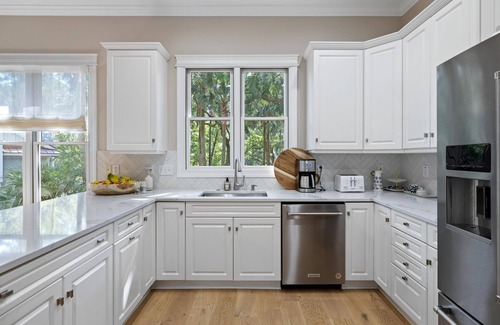 Vanderhorst Plantation House | 214 Glen Abbey: 4BR Home, Walk or Bike Beach, Beach Gear/Bike Credit