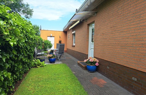 Rustersiel Apartment | 214 Holiday apartment - Willig - 214 Holiday apartment in Rüstersiel with outdoor seating area