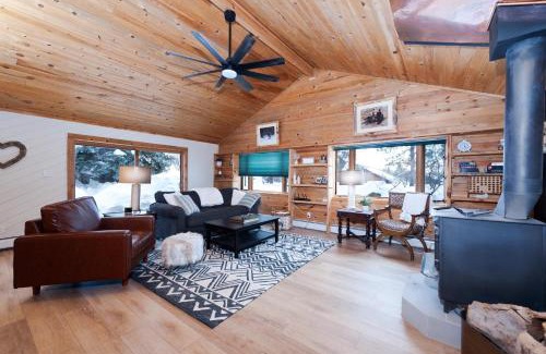 Durango House | 21461 Hwy 140 - Hesperus