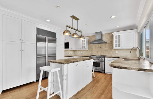 Imperial Point House | 2152 Managed By Brampton Park