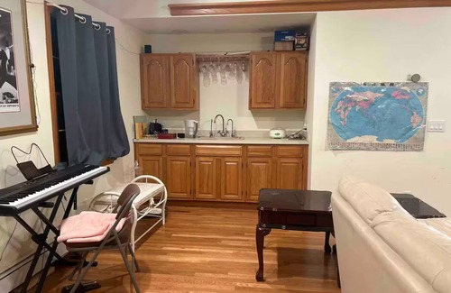 The Lanes House | 216-5 Entire studio private entry