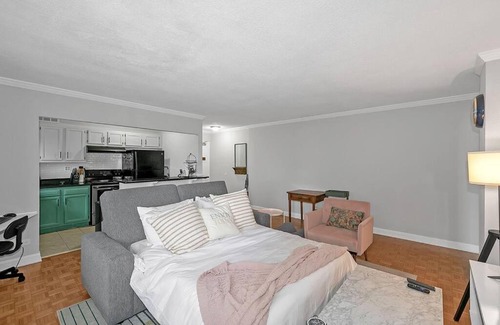 Downtown Atlanta Apartment | 21st floor condo in the center of Atlanta