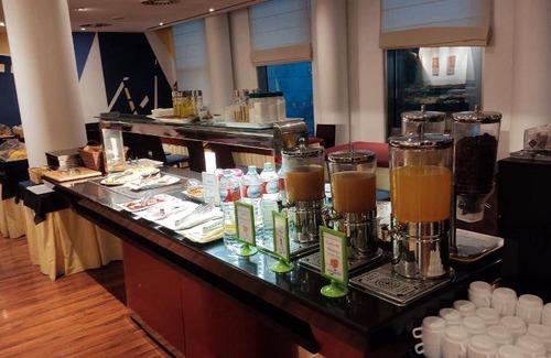 Torrelavega Hotel | 22 m² Hotel ∙ 127 guests