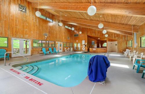 Beech Mountain Apartment | 220 Charter Hills Rd B5 by Carolina Stays