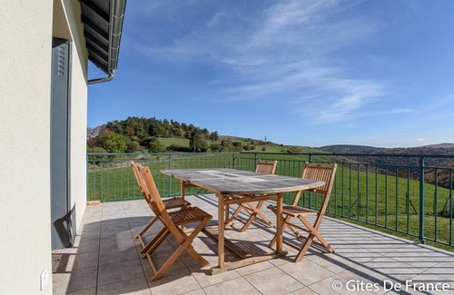 Anzat-le-Luguet House | 220 m² Gîte ∙ 4 bedrooms ∙ 8 guests