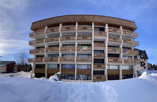 Cognet Apartment | 220m from ski slopes, 3rd floor, tv, ski locker, 22m², Alpe d'Huez