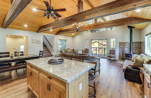 Pine Mountain Club House | 223 m² House ∙ 3 bedrooms ∙ 11 guests