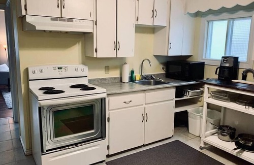 North End Apartment | 225 Cozy Work From Home Ready - 2 Bed w/Backyard