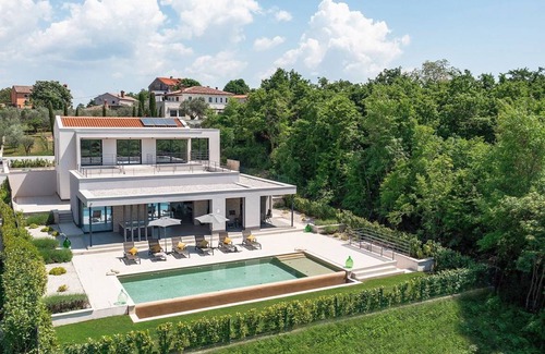 Medvidici Villa | 225 m² Villa ∙ 6 bedrooms ∙ 12 guests