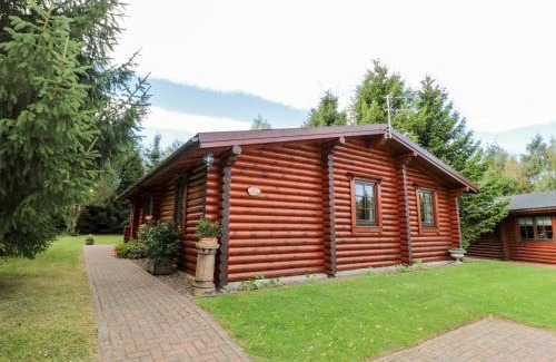 Morpeth House | 23 Lakeside Drive