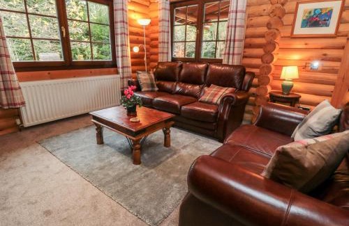 Morpeth House | 23 Lakeside Drive