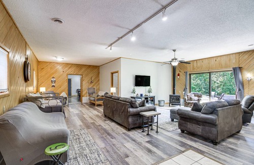 Grand Rapids House | 232 m² House ∙ 3 bedrooms ∙ 10 guests