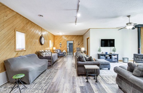 Grand Rapids House | 232 m² House ∙ 3 bedrooms ∙ 10 guests