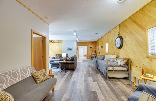 Grand Rapids House | 232 m² House ∙ 3 bedrooms ∙ 10 guests