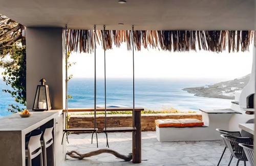 Agios Sostis Villa | 235 m² Villa ∙ 5 bedrooms ∙ 18 guests