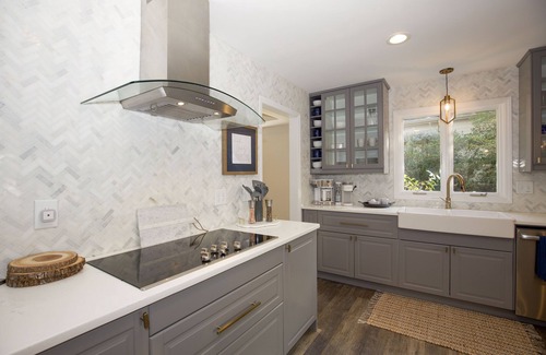 Pinehurst House | 235 SW Lake Forest - Pinehurst Lake House With Hot Tub & Pool - 6 Bedrooms