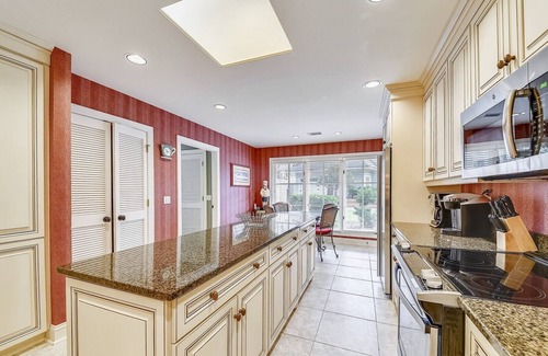 Heritage Woods House | 24 Baynard Cove - Single Level, 4BR Home with FREE Spa Heat April - October!