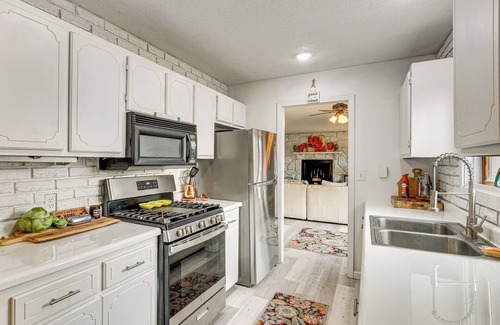 New Prague House | 24-Foot Dock: Lakefront Montgomery Home!