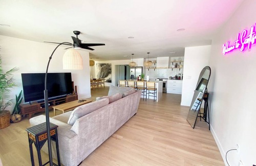 Papago Parkway House | 2400 sq ft home with pool near Old Town Scottsdale