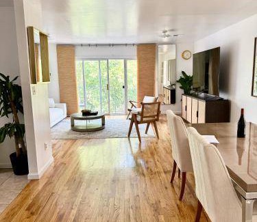 Newark Apartment | 242 m² Apartment ∙ 3 bedrooms ∙ 8 guests