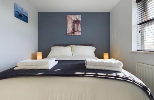 Stafford Apartment | 247 Serviced Accommodation in Stafford- 3BR Townhouse
