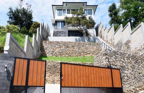 Lembang Resort | 25 m² Resort ∙ 4 bedrooms ∙ 15 guests