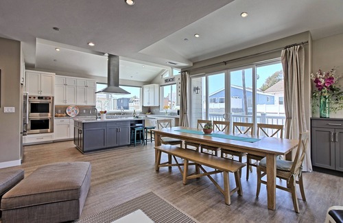 Pierpont Bay House | 25% Off Sept 18-21 Steps To Sand, Spacious & Comfy