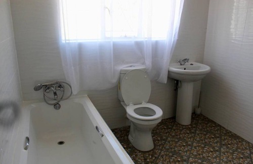 Mutare Apartment | 250 m² Apartment ∙ 4 bedrooms ∙ 8 guests