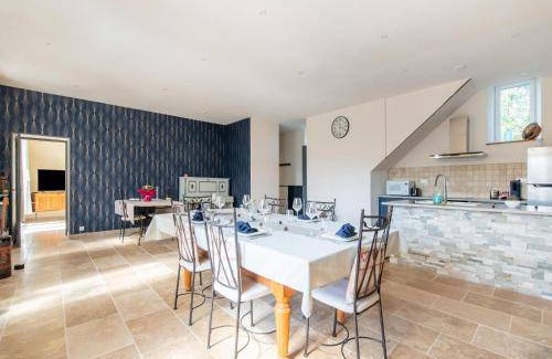 Dompierre-les-Ormes House | 250 m² House ∙ 3 bedrooms ∙ 6 guests