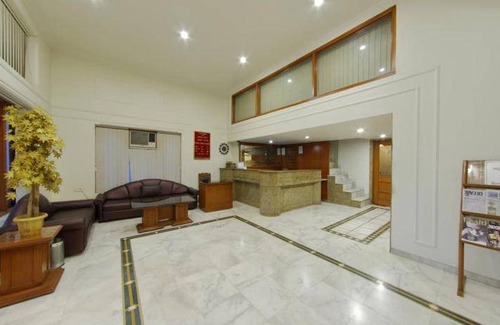 Surat Hotel | 250 m² Hotel ∙ 4 guests