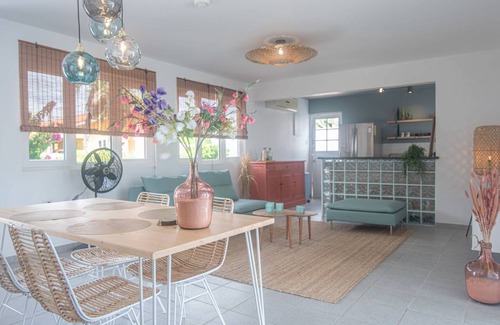 Oranjestad Villa | 250 m² Villa ∙ 3 bedrooms ∙ 6 guests