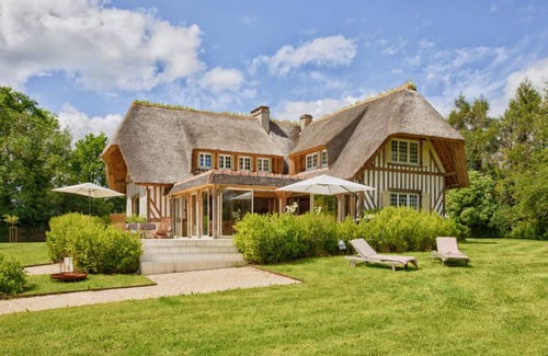 Branville Villa | 250 m² Villa ∙ 6 bedrooms ∙ 12 guests