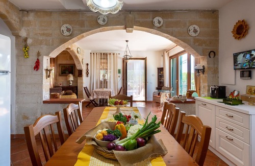 Santeramo in Colle Villa | 2520 Villa Margherita in Colle by Perle di Puglia