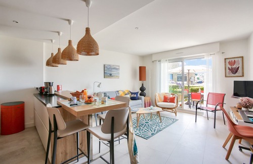 Erquy Apartment | 25m from the beach, seaview, flat for 4