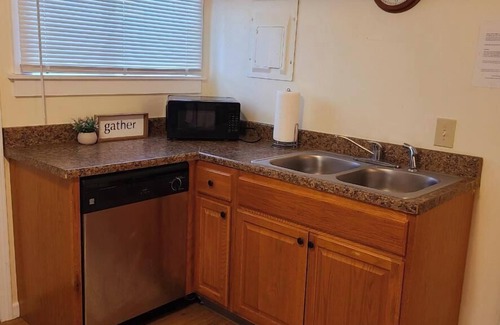 Oneonta Apartment | 26 Columbia - 3 bdrm apt in City Center Oneonta, walkable to Main St