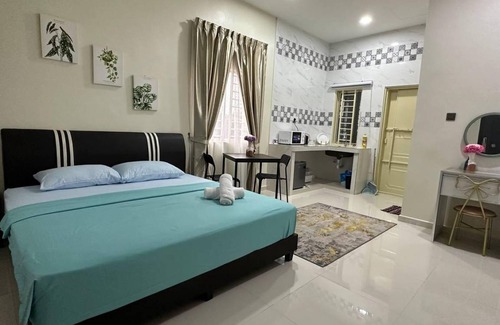 Asam Kumbang House | 26 m² House ∙ 3 guests