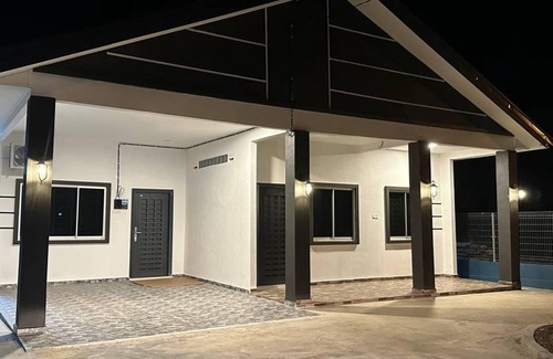 Asam Kumbang House | 26 m² House ∙ 3 guests