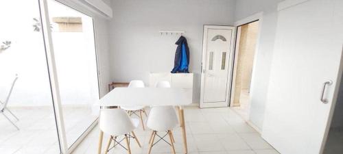 Chlorakas Apartment | 260 m to Beach, Sea&Sunset view terrasa