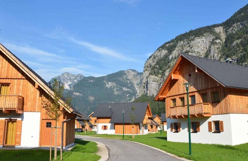 Obertraun Ski Chalet | 260 m² Chalet ∙ 8 bedrooms ∙ 16 guests