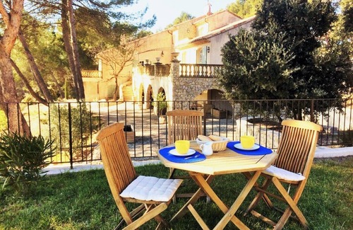 Rognes Villa | 260 M2 STONE HOUSE BETWEEN AIX-EN-PROVENCE AND LUBERON, NATURAL POOL